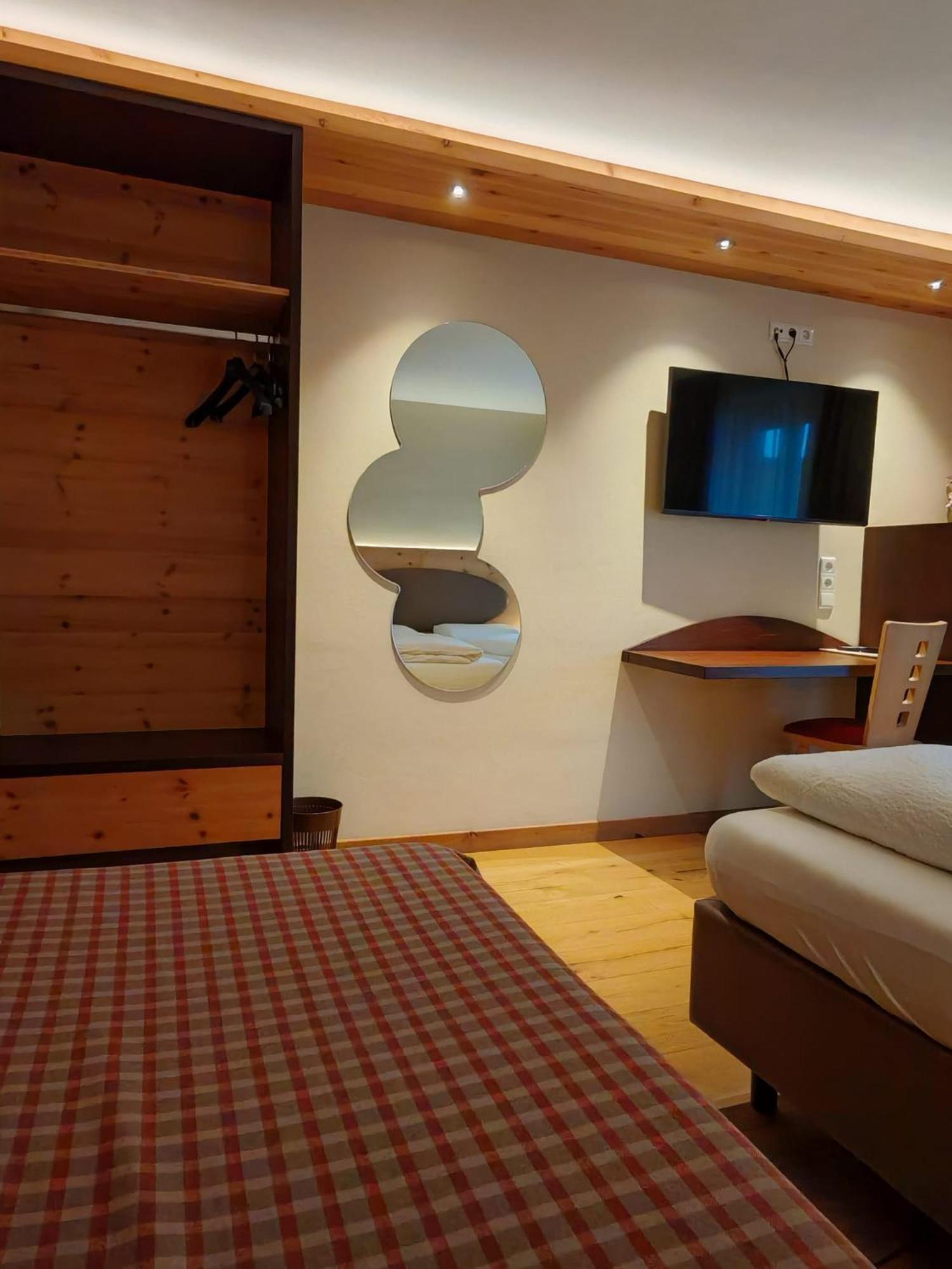 Hotel Alpenblick Sarentino 外观 照片