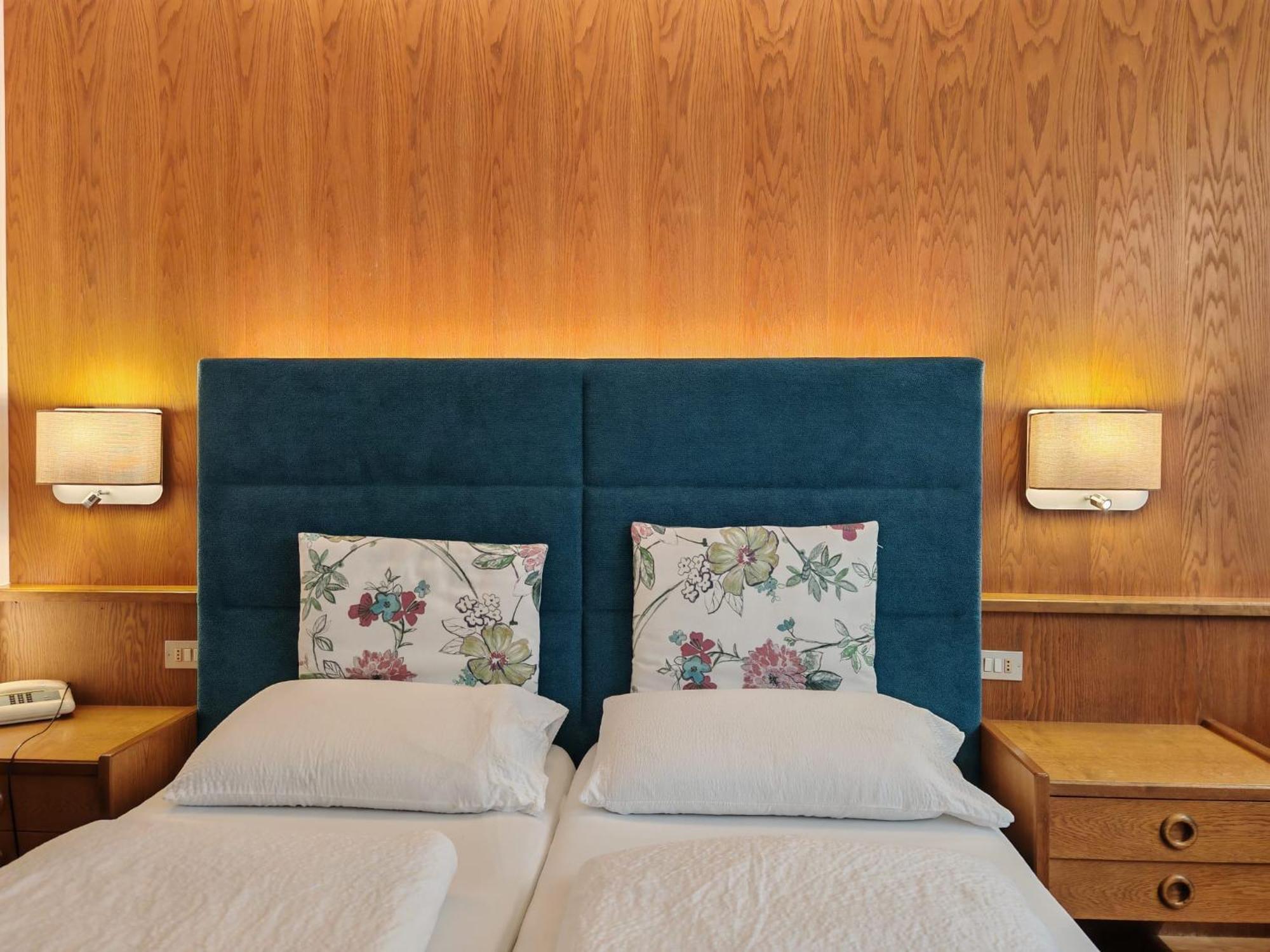 Hotel Alpenblick Sarentino 外观 照片