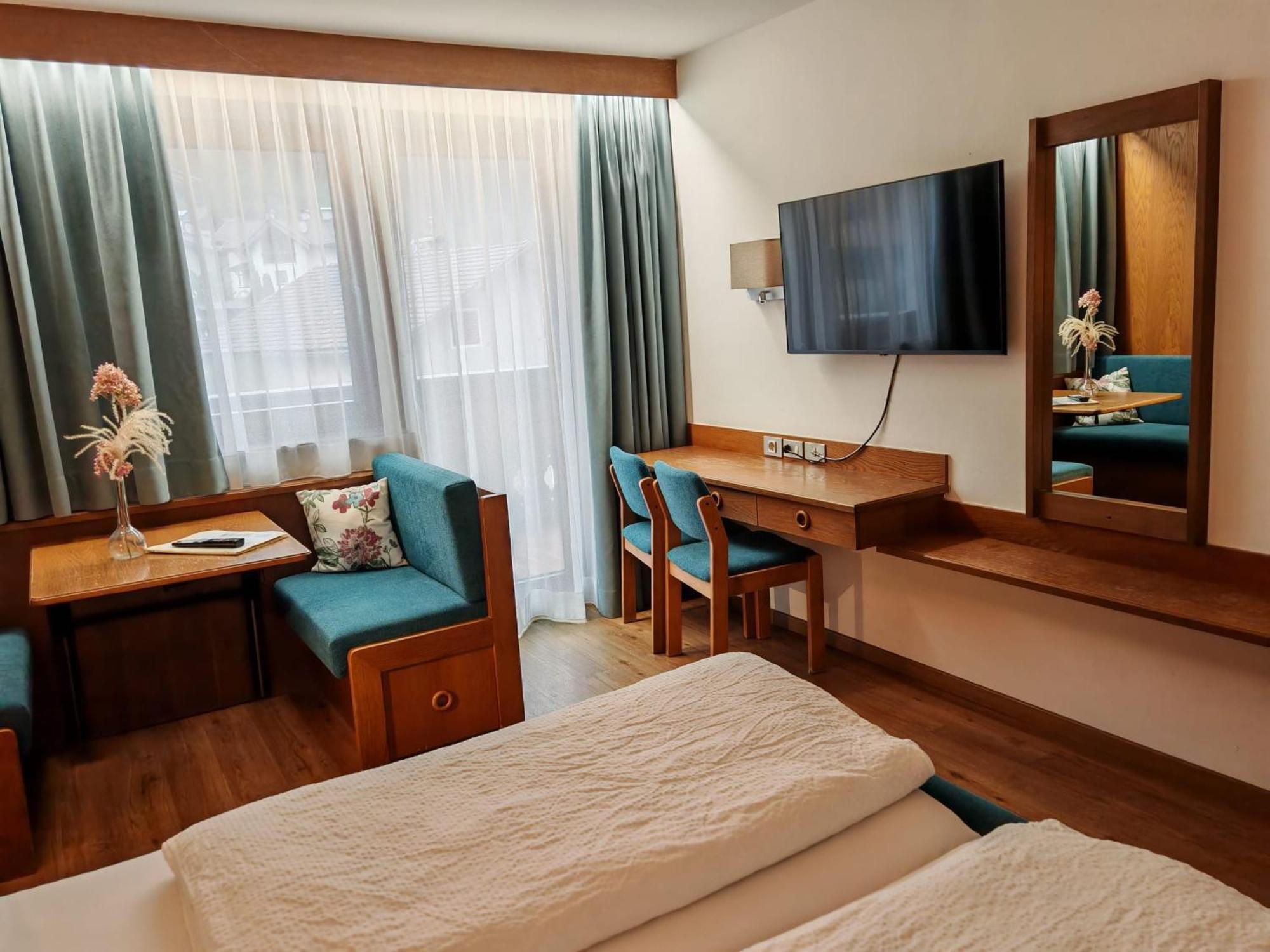 Hotel Alpenblick Sarentino 外观 照片