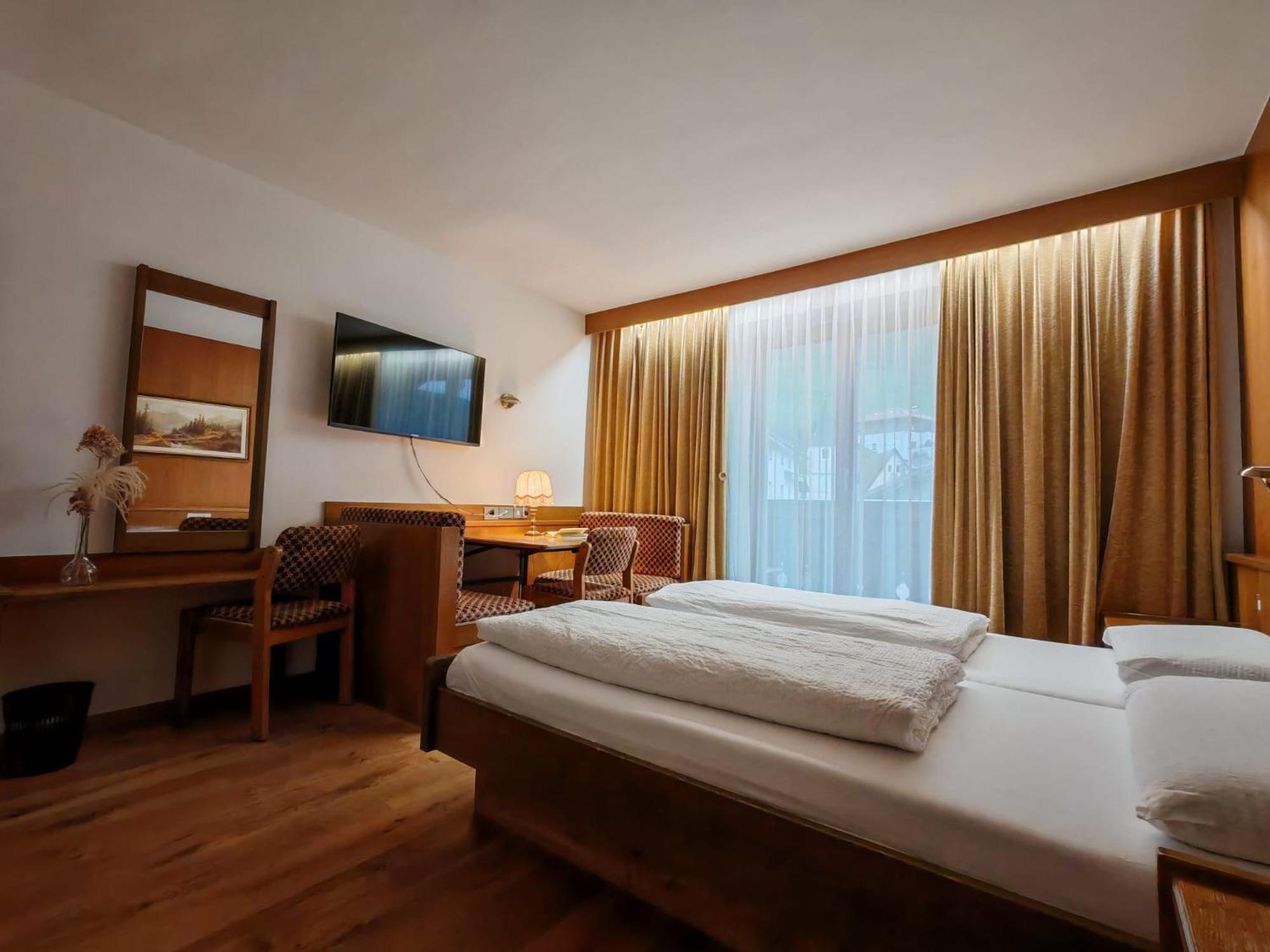 Hotel Alpenblick Sarentino 外观 照片
