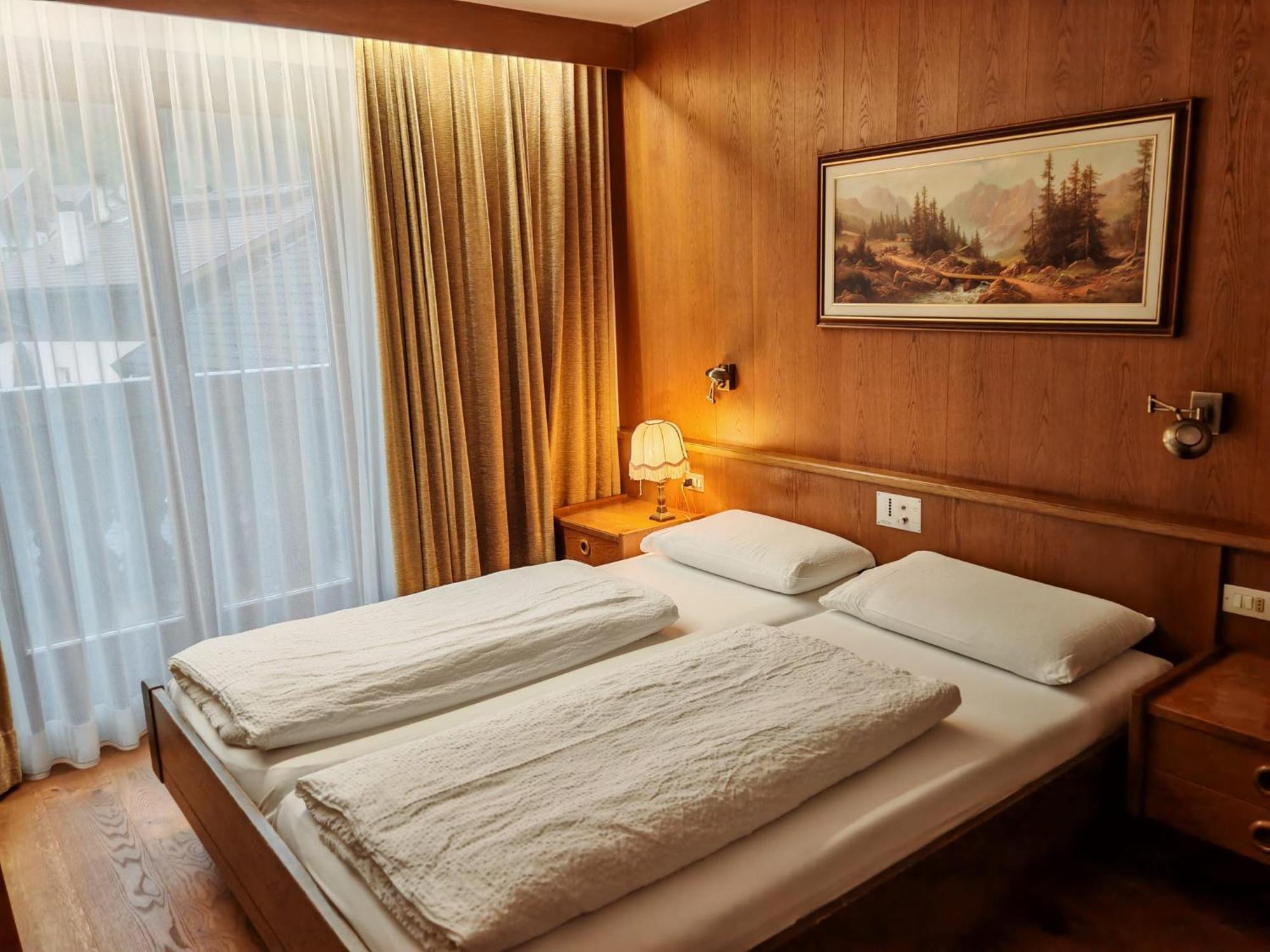 Hotel Alpenblick Sarentino 外观 照片