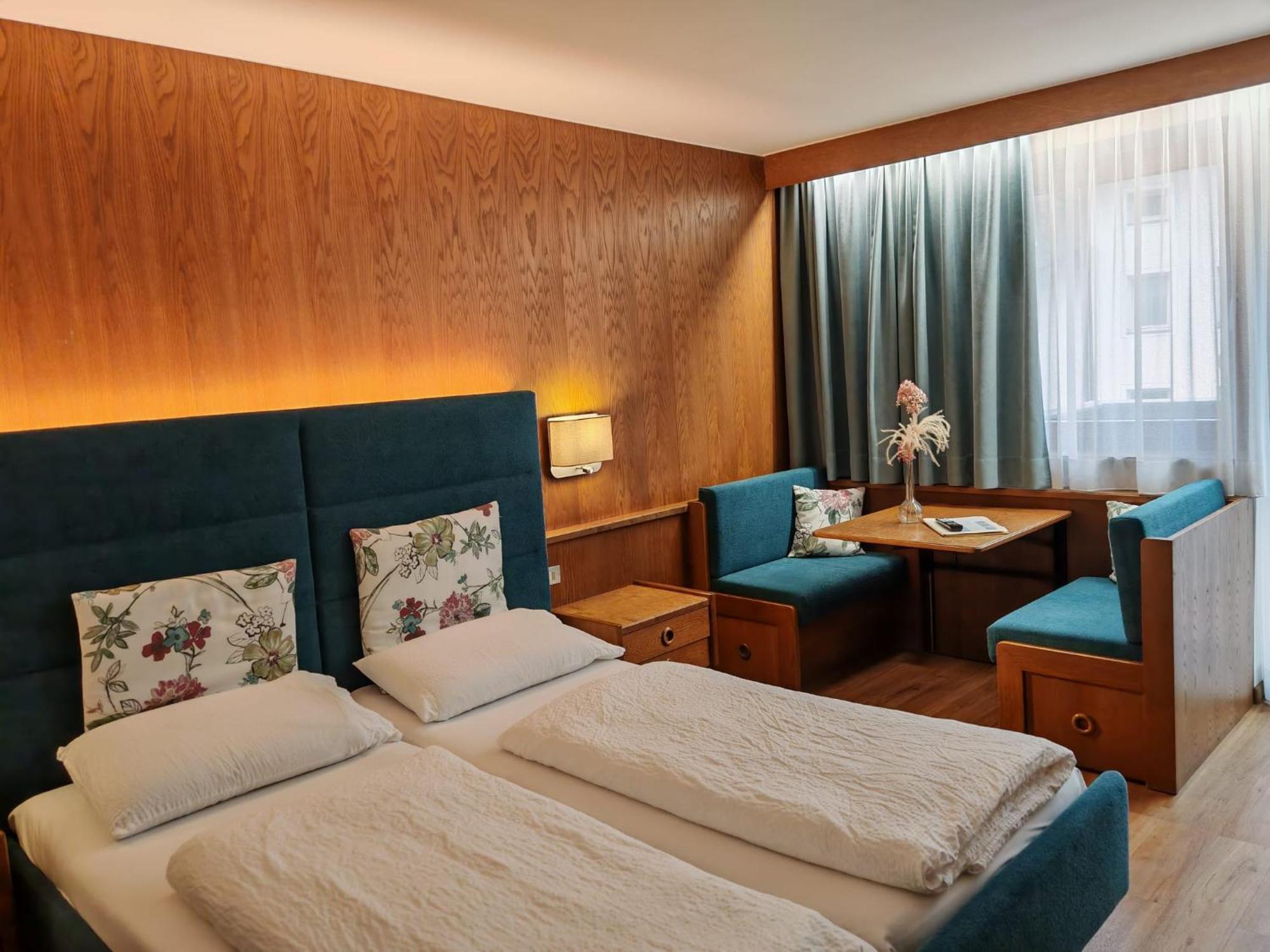 Hotel Alpenblick Sarentino 外观 照片