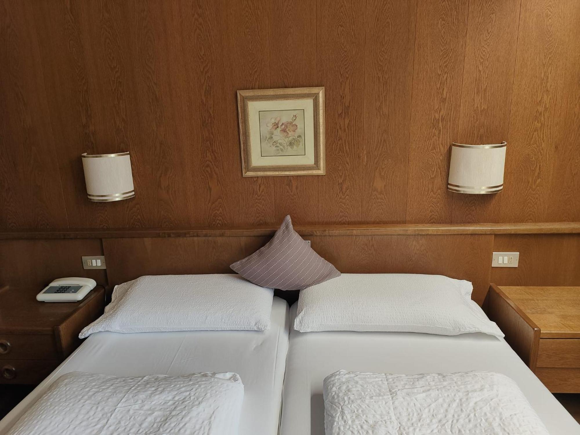 Hotel Alpenblick Sarentino 外观 照片