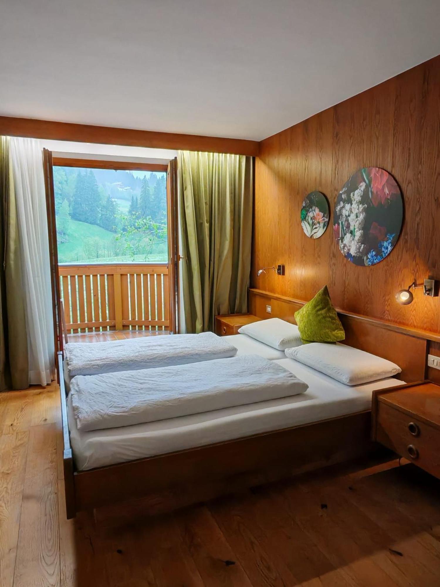 Hotel Alpenblick Sarentino 外观 照片
